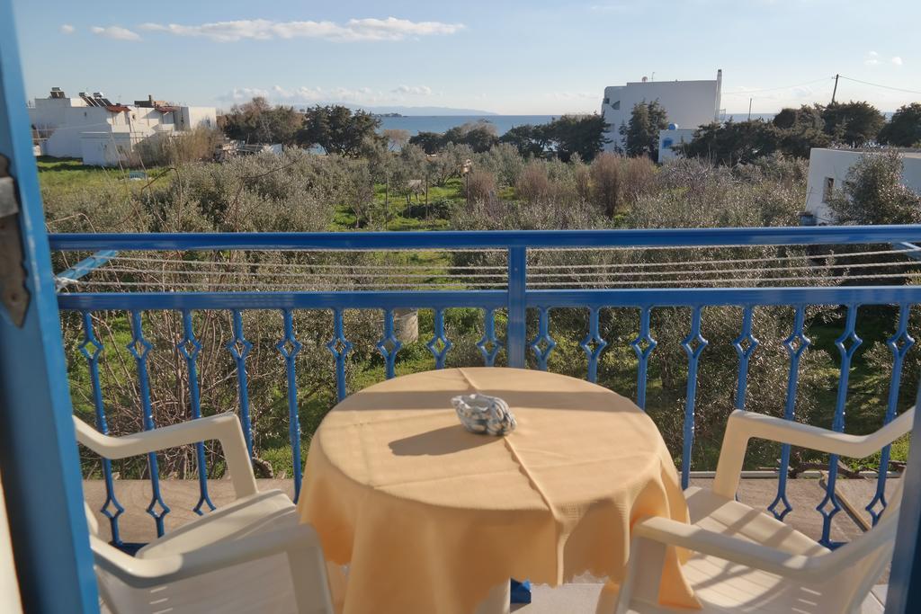 Mina'S Studios In Naxos Island Agios Prokopios  Room photo