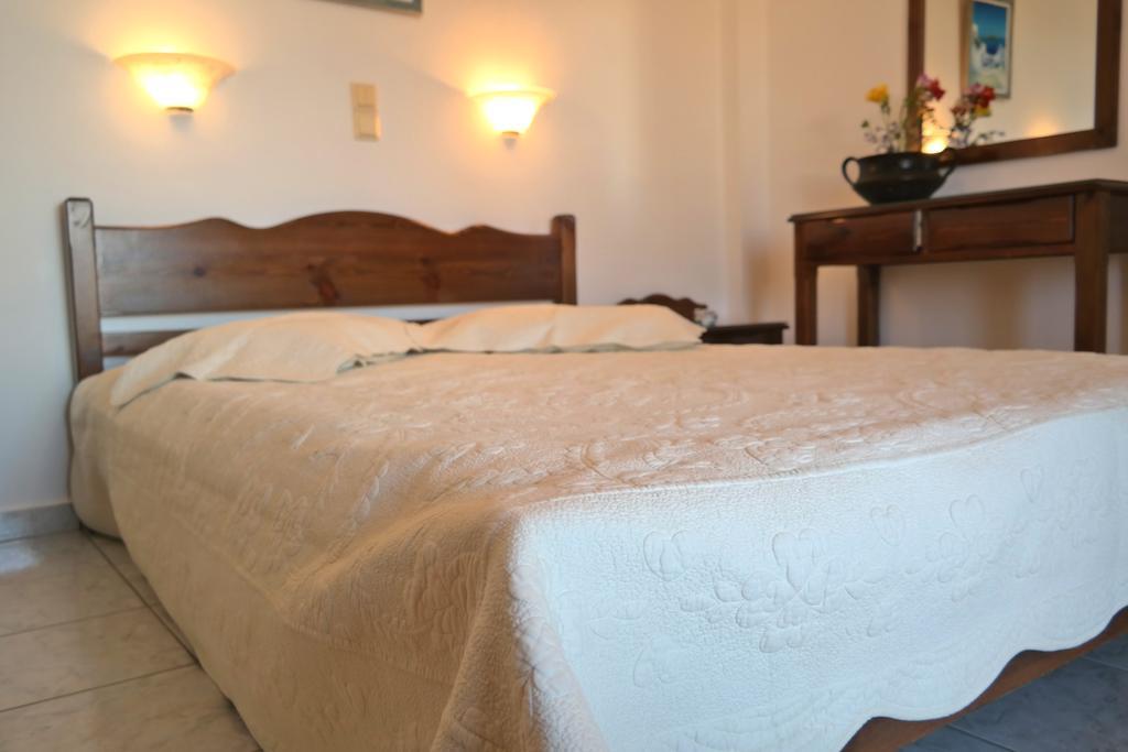 Mina'S Studios In Naxos Island Agios Prokopios  Room photo